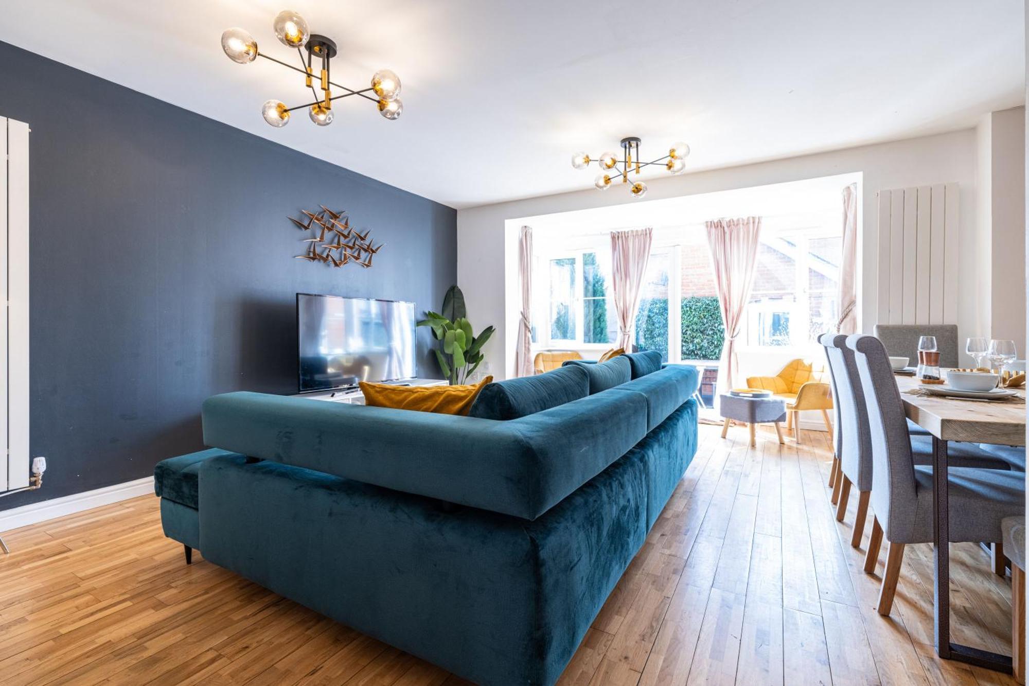 Modern And Spacious Home From Home 1 Mile From M1 - With Netflix, Prime Video, Ps5, Free Parking, Superfast Wifi, Bbq - Sleeps 11 - By Brightleap Apartments Milton Keynes Exterior foto