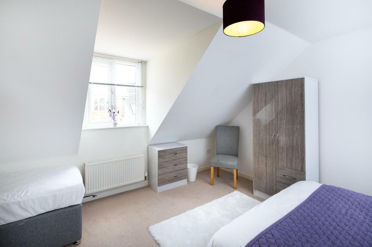 Modern And Spacious Home From Home 1 Mile From M1 - With Netflix, Prime Video, Ps5, Free Parking, Superfast Wifi, Bbq - Sleeps 11 - By Brightleap Apartments Milton Keynes Exterior foto